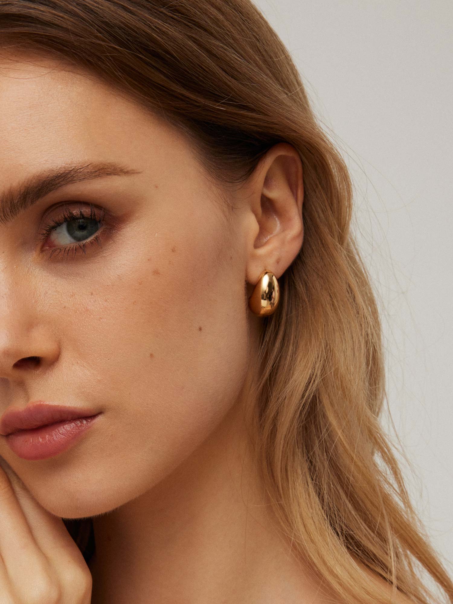 Plump Droplet Earrings