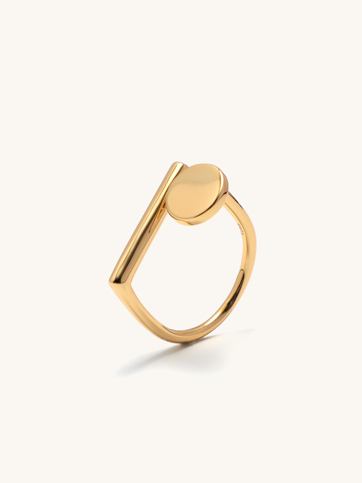 Curved Stud Ring